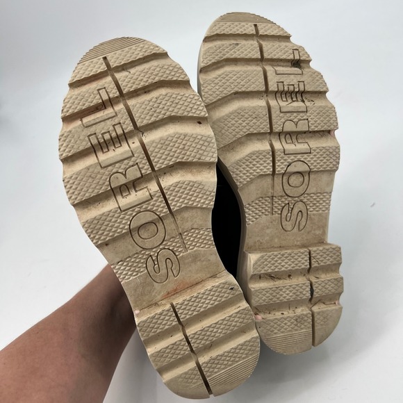 Sorel Black Leather Chelsea Boots White Sole Size 7 SAMPLE Lennox Ankle Booties - Picture 6 of 10